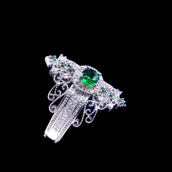🎁 Gorgeous Victorian Style Emerald Ring - Picture 5 of 8